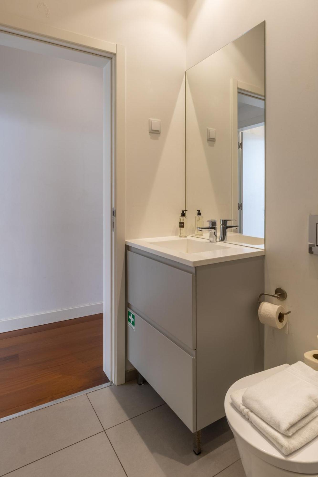 Appartement Modern 3Br, Terrace, Ac/Heating & Self Check-In à Lisboa Extérieur photo